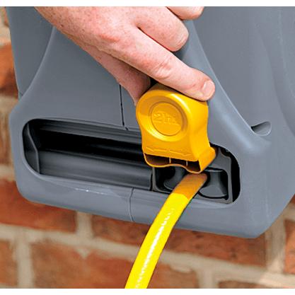 Enrolador compacto com mangueira Hozelock de 25 m