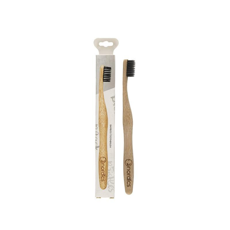 Escova de dentes de bambu para adultos Nordic Oral Care com carvão Binchotan