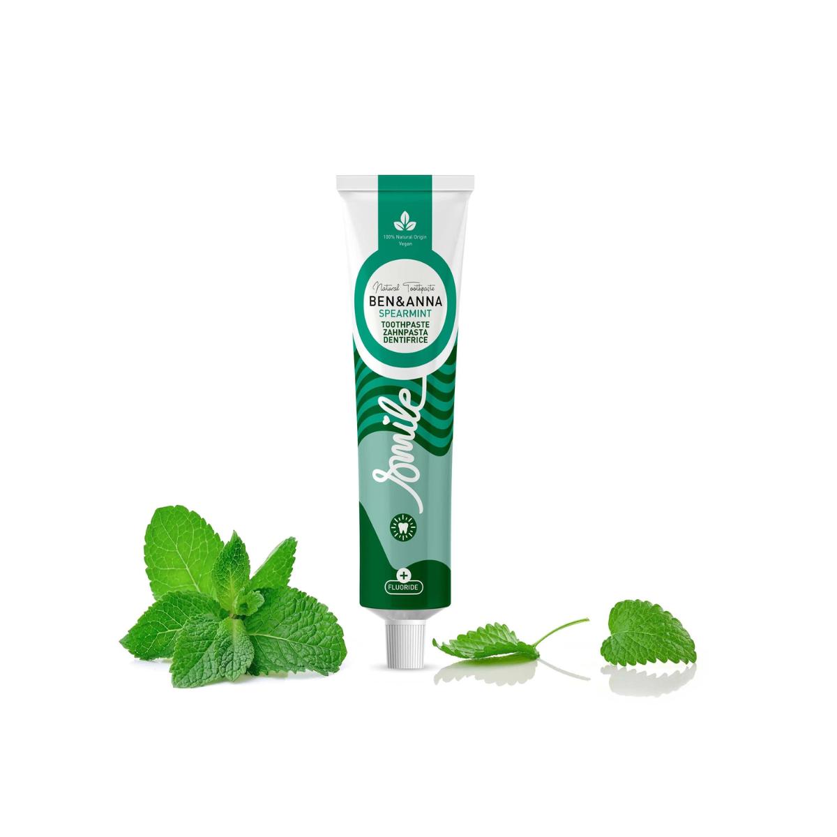 Pasta de dentes com flúor e hortelã Ben &amp; Anna, tubo de 75 ml