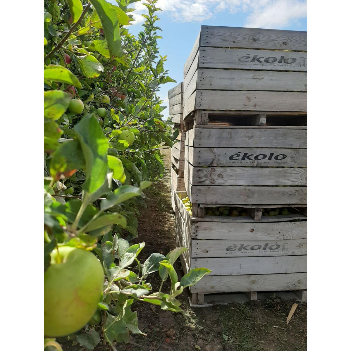 Elaborado com Pêra e Maçã Biológicas sem adição de açúcar Ékolo 700 g