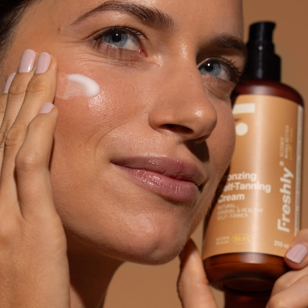 Bronzing Radiance Freshly Autobronzeador Creme 200ml